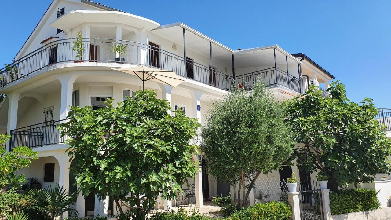 Apartmani Bilandzic-Krk Malinska Exterior foto